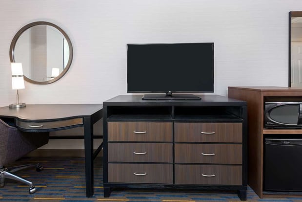 Images Hampton Inn & Suites Buffalo Downtown