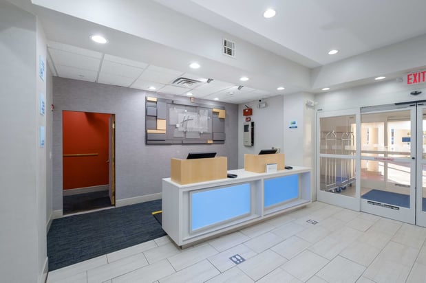 Images Holiday Inn Express & Suites Carlsbad by IHG