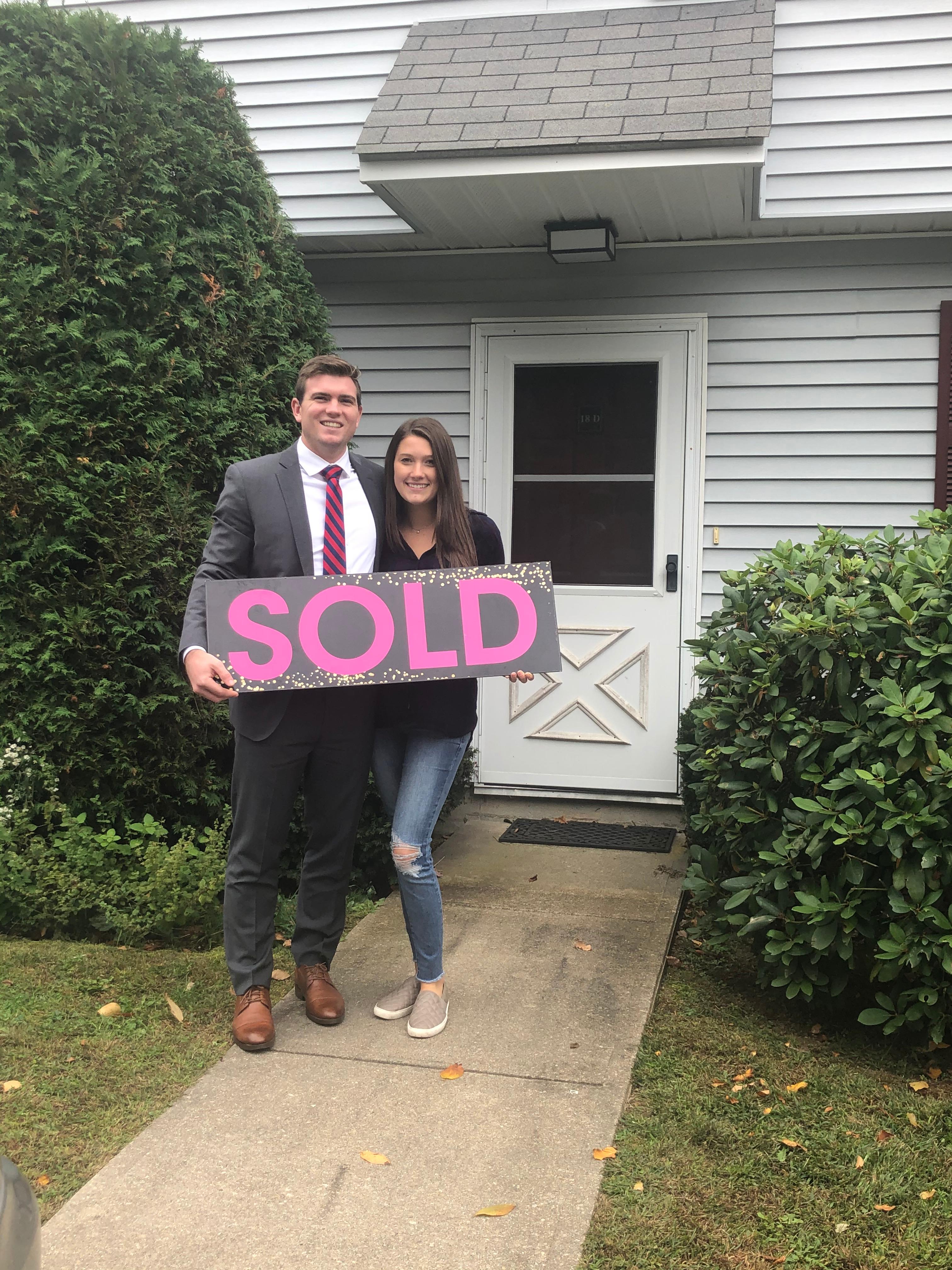  firsttimehomebuyer  westerlyrealtor  findyourhappyspace  soldbymichaela  michaelalamb  soldri  buyersagent  thepinkrealtor  westerly