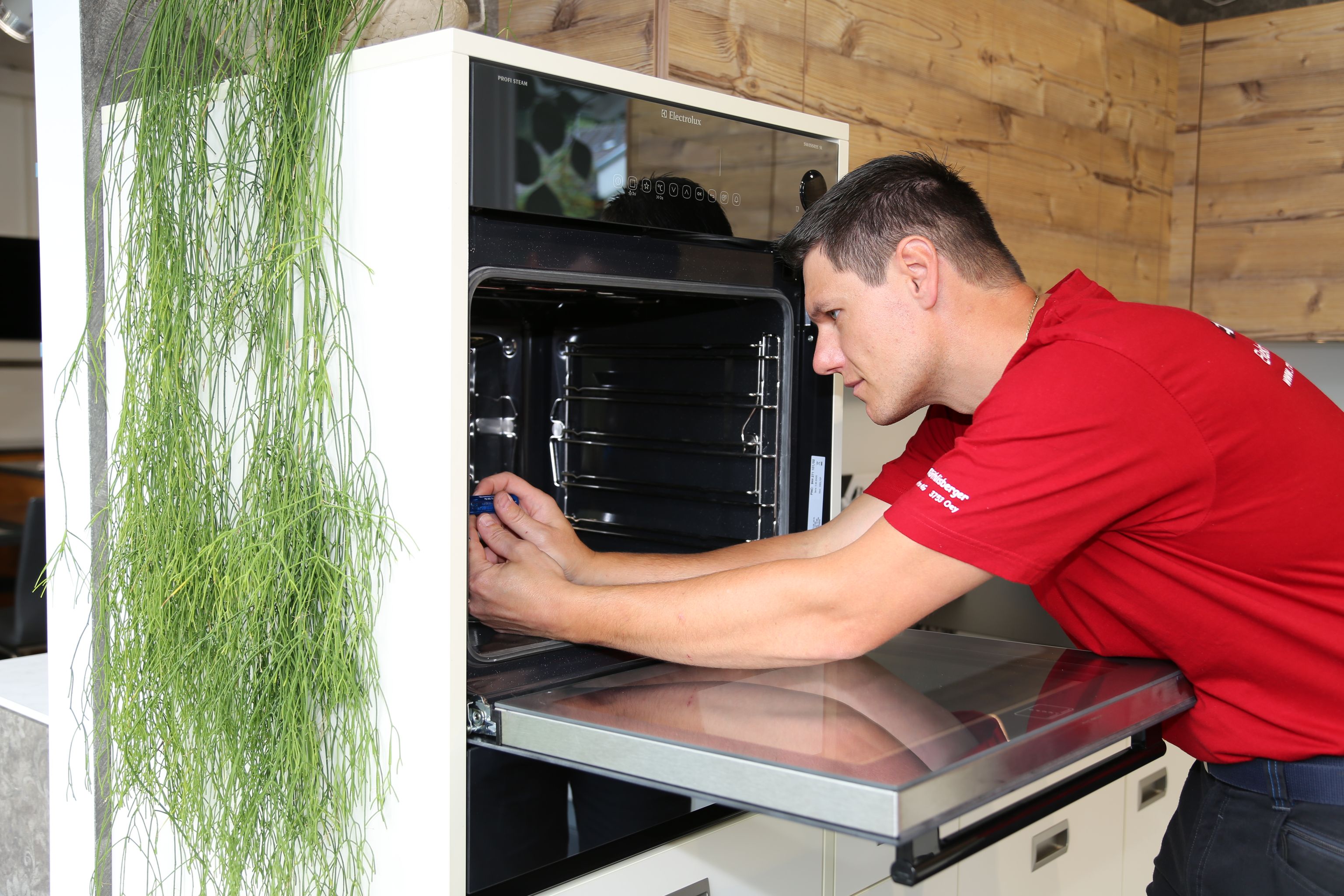 Bilder Röthlisberger Elektro AG