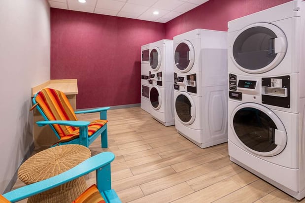 Images Tru by Hilton Pensacola Airport Medical Center