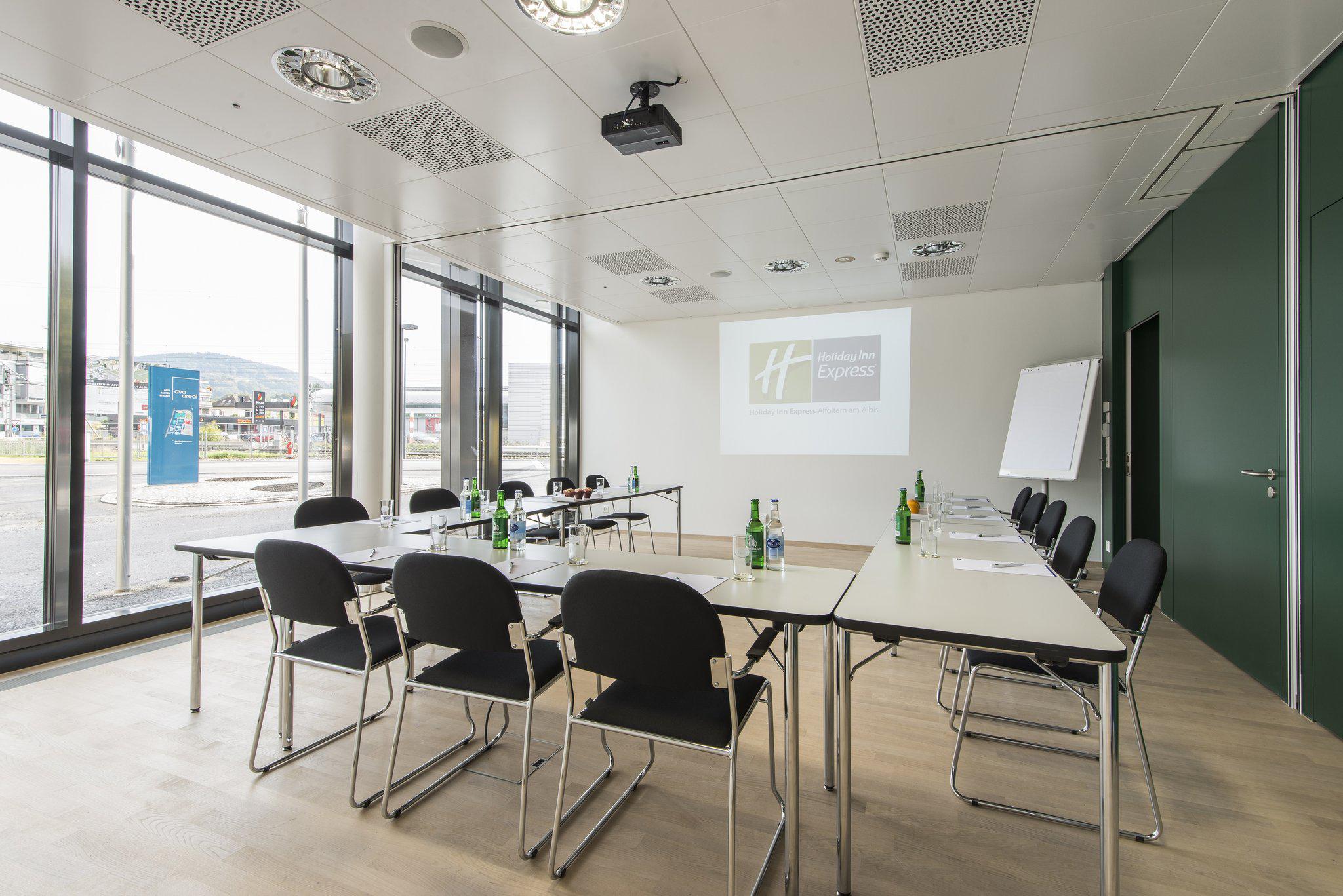 Holiday Inn Express Affoltern am Albis, an IHG Hotel - CLOSED, Obstgartenstrasse 7 in Affoltern am Albis