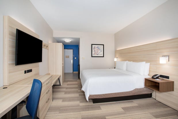 Images Holiday Inn Express & Suites Phoenix - Glendale Sports Dist by IHG