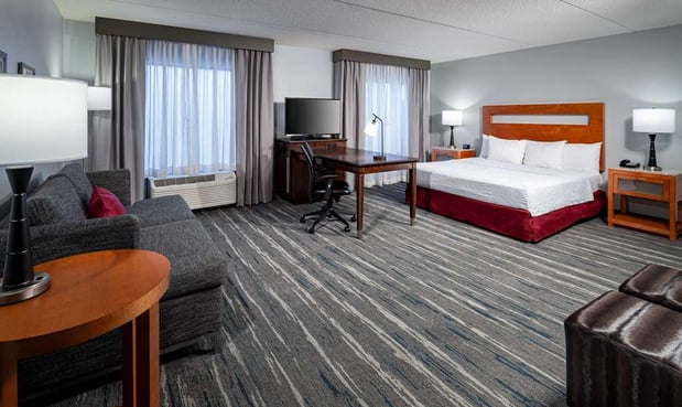 Images Hampton Inn & Suites St. Louis at Forest Park