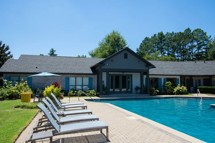 The Lakes Apartments Image