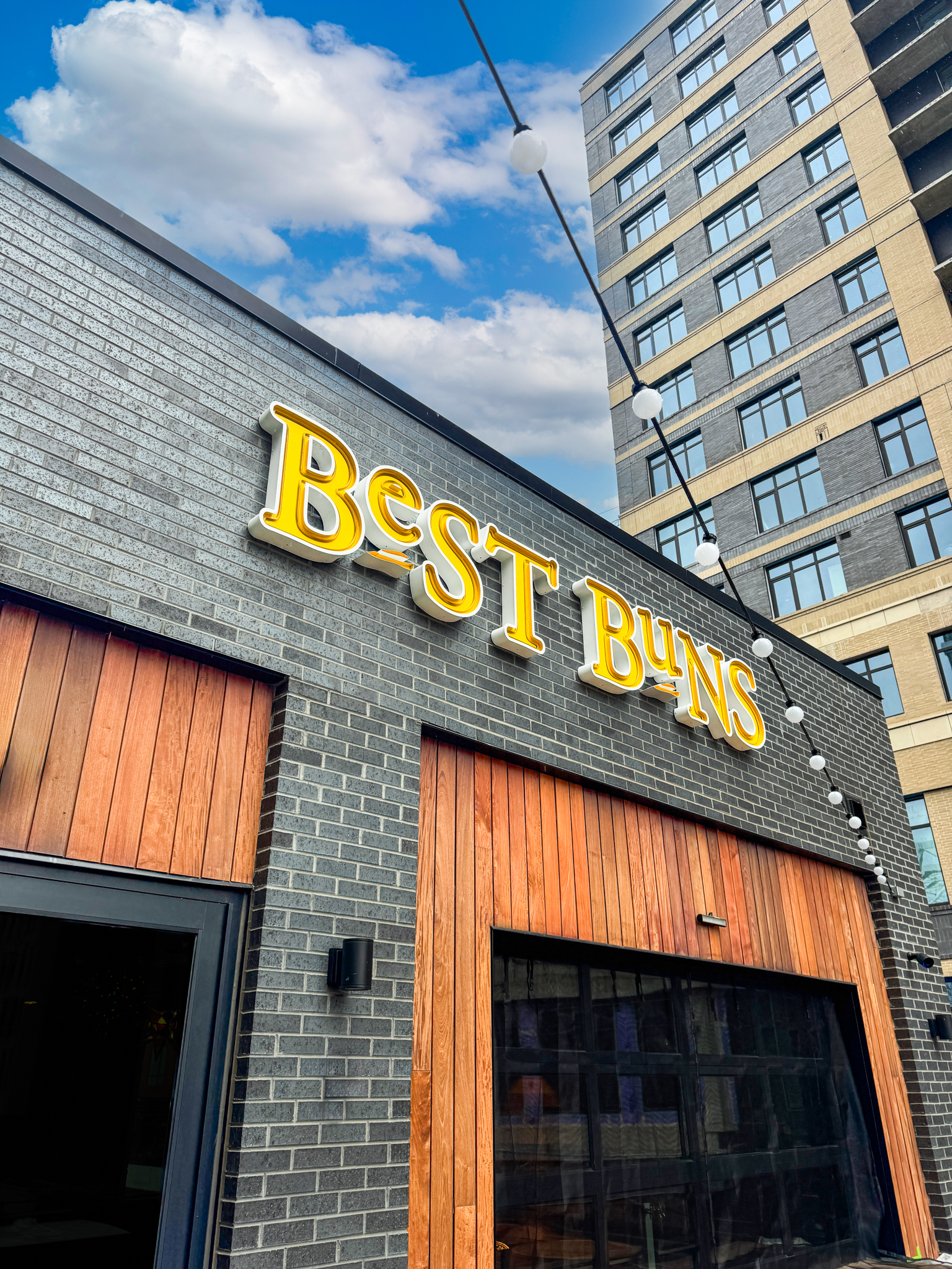 Best Buns Bakery & Burgers: Falls Church