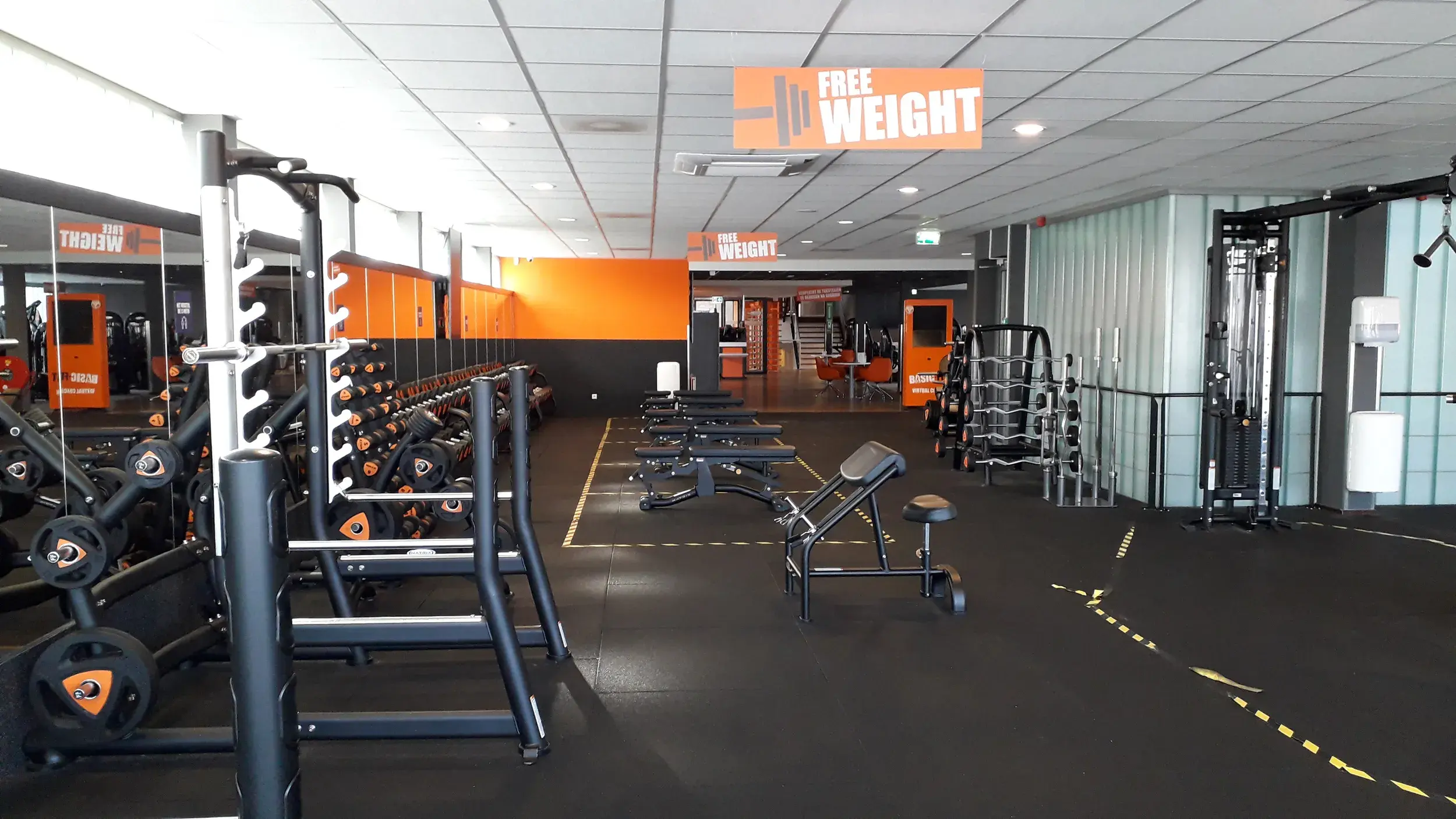 Foto's Basic-Fit 24/7