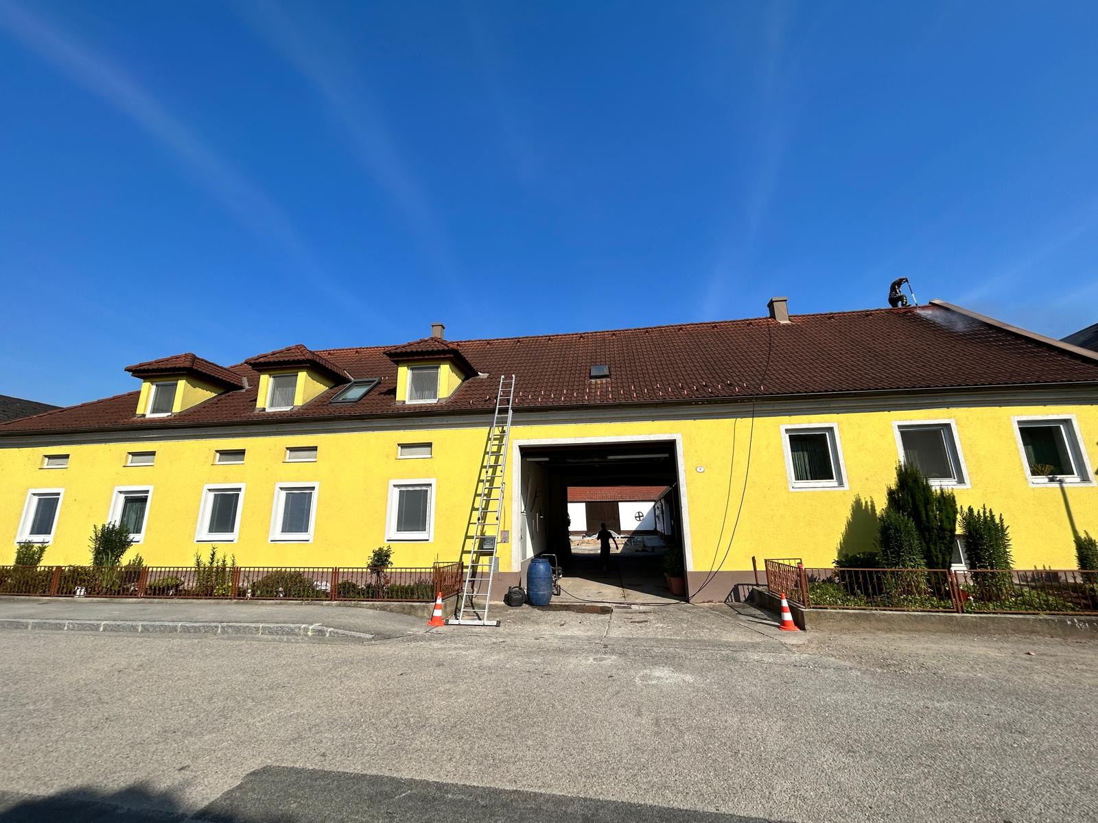 Bild 2 von Dachreinigung und Steinreinigung Cleanwerk24 GmbH