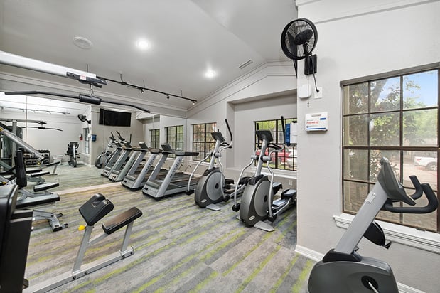 Images Heatherstone Apartment Homes
