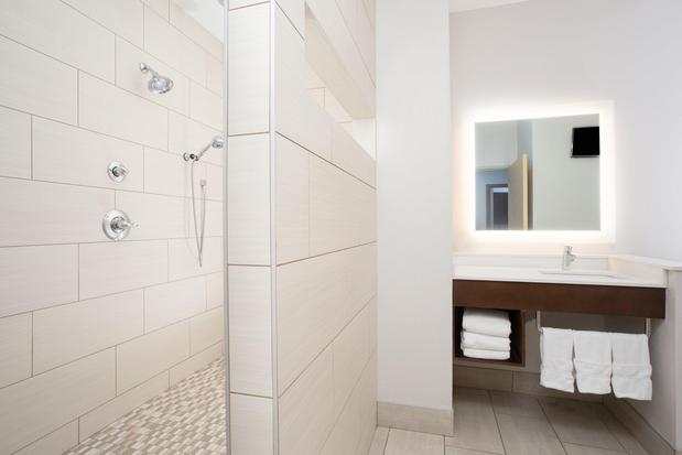 Images Holiday Inn Express & Suites Amarillo by IHG