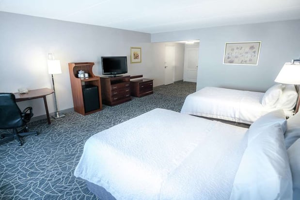 Images Hampton Inn & Suites Berkshires-Lenox