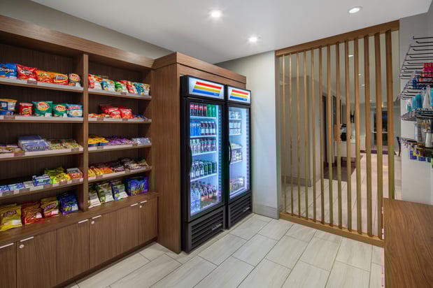 Images Holiday Inn Express & Suites Chico by IHG