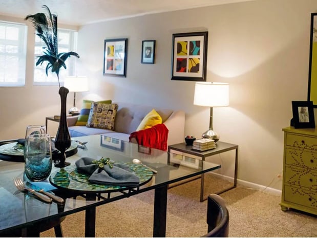 Images Wood Creek Apartments