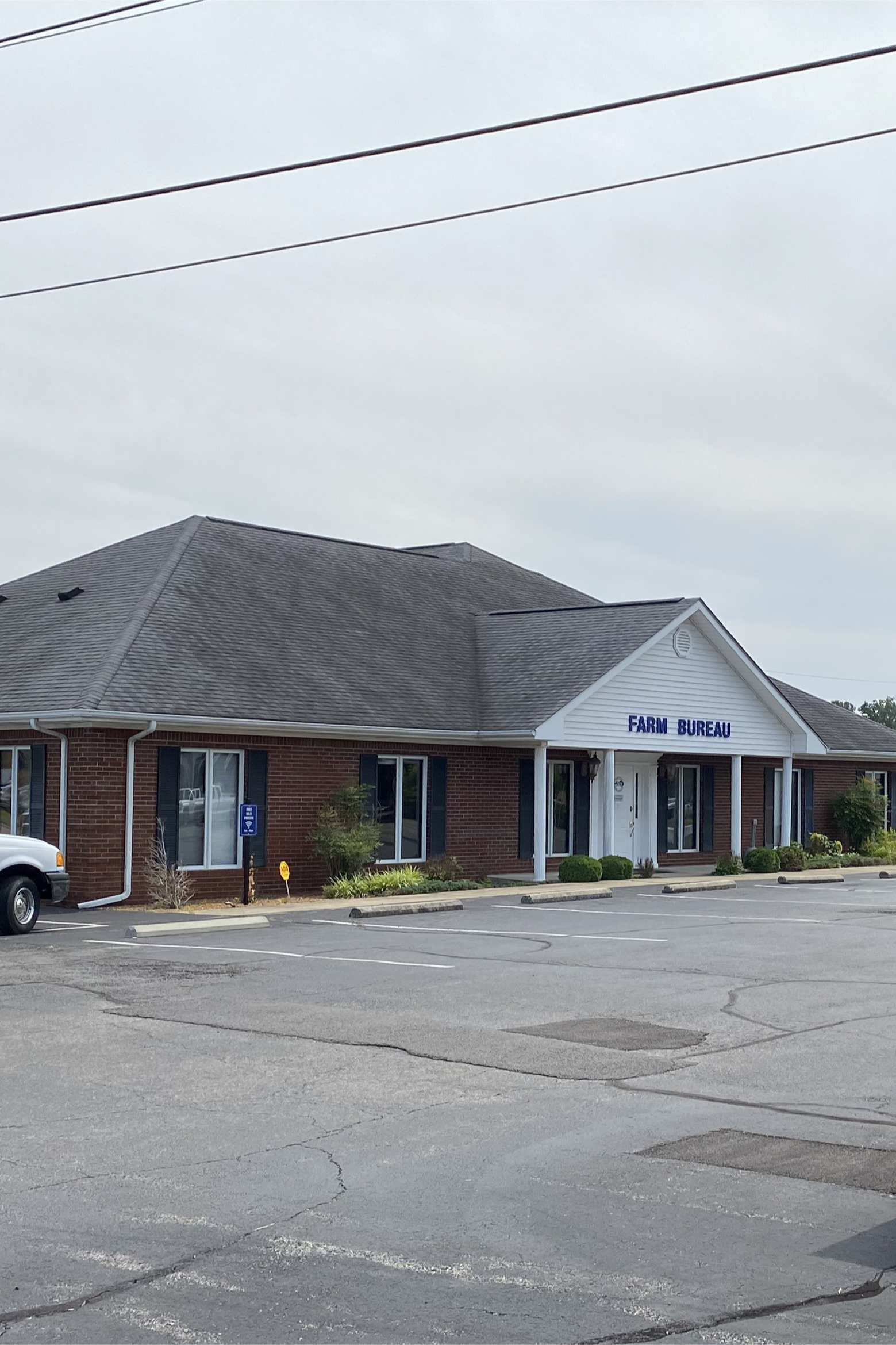 McCracken County Farm Bureau - KY Oaks West Agency