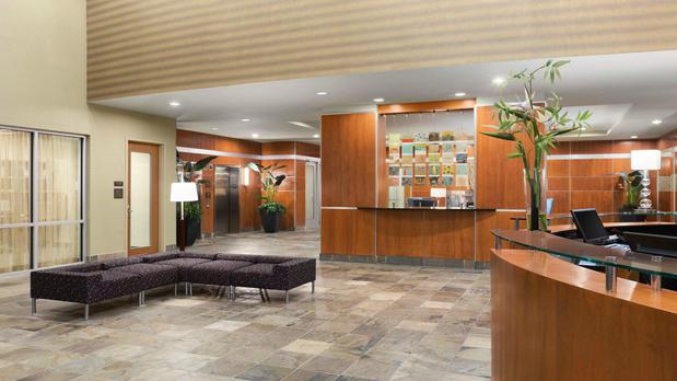 Images Holiday Inn & Suites Williamsburg-Historic Gateway by IHG