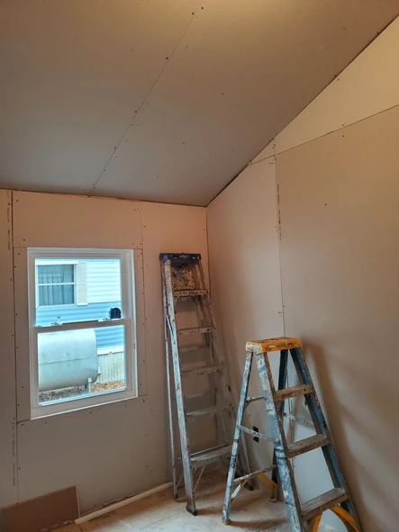 Deardorff's Painting &amp; Pressure Washing Logo