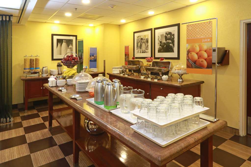 Images Hampton Inn by Hilton Guadalajara-Aeropuerto