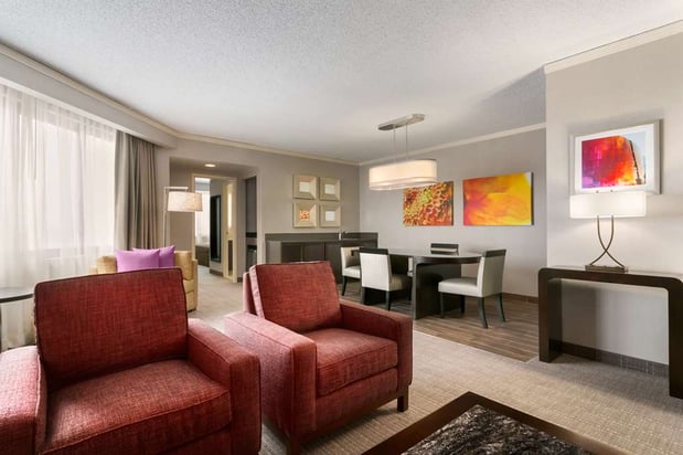 Images Embassy Suites by Hilton Chicago North Shore Deerfield