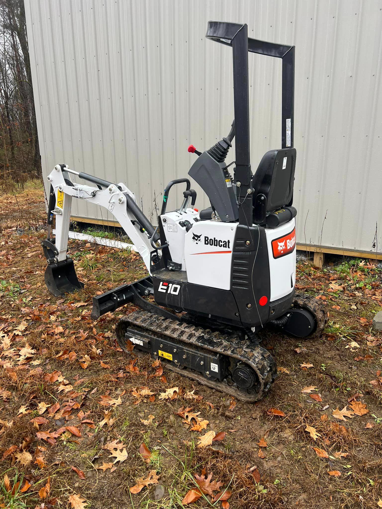 M&D Superior Rentals LLC offers mini excavator rental services for all your digging and earthmoving needs. Our fleet of compact and versatile mini excavators is perfect for tight spaces and smaller projects. With easy-to-use controls and powerful performance, our mini excavators help you tackle excavation, trenching, and landscaping tasks with efficiency and precision.
