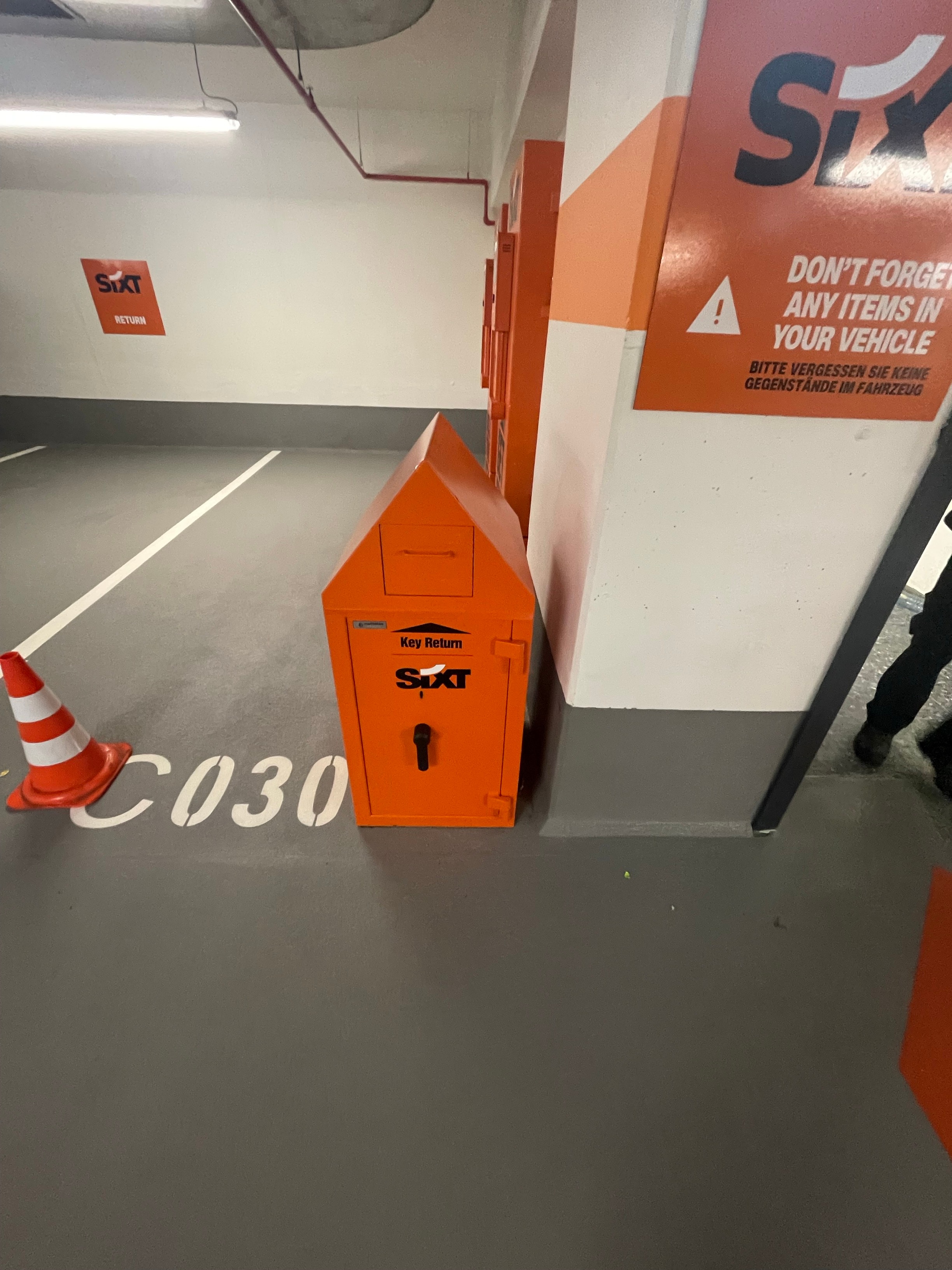 SIXT Autovermietung Stuttgart Zentrum, Lautenschlagerstr. 17 in Stuttgart