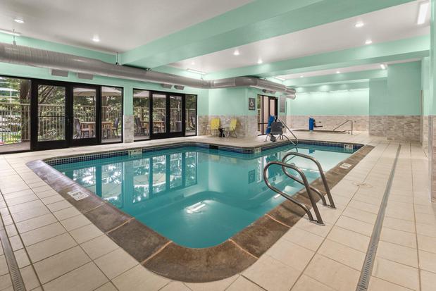 Images Holiday Inn & Suites Bothell by IHG