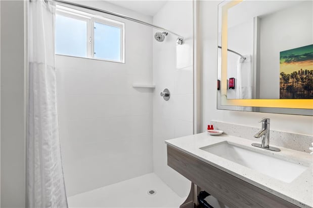 Images SureStay by Best Western Santa Monica