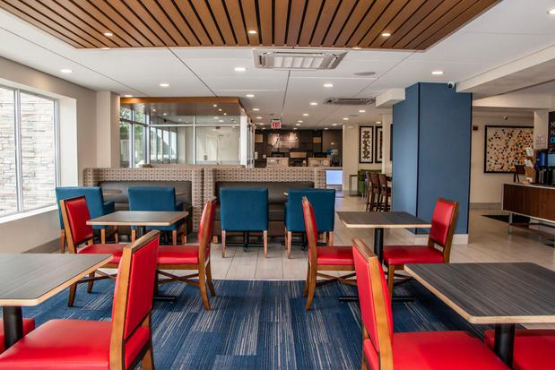 Images Holiday Inn Express Allentown North by IHG