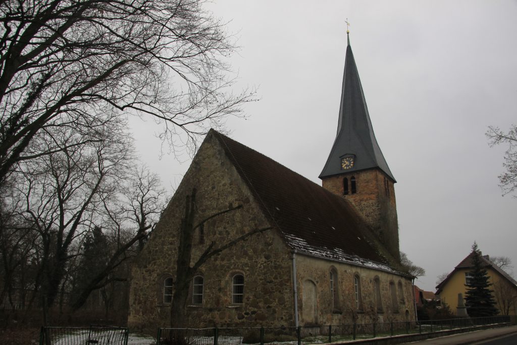 Kirche Kasel-Golzig - Pfarrsprengel Dahme-Berste-Land, Golßener Straße 1 in Kasel-Golzig