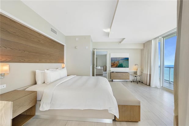Images Beach House Fort Lauderdale, a Hilton Resort