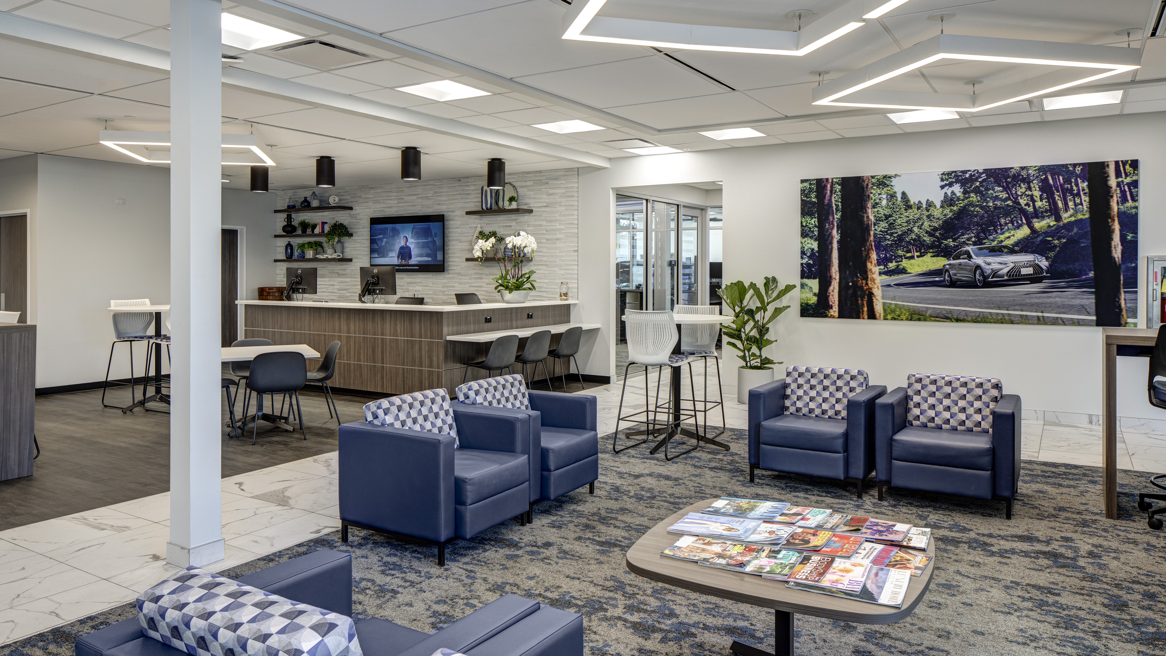 The waiting area at the Lexus of Portland service center