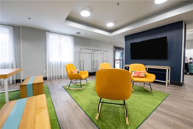 Images Spark by Hilton Lafayette South