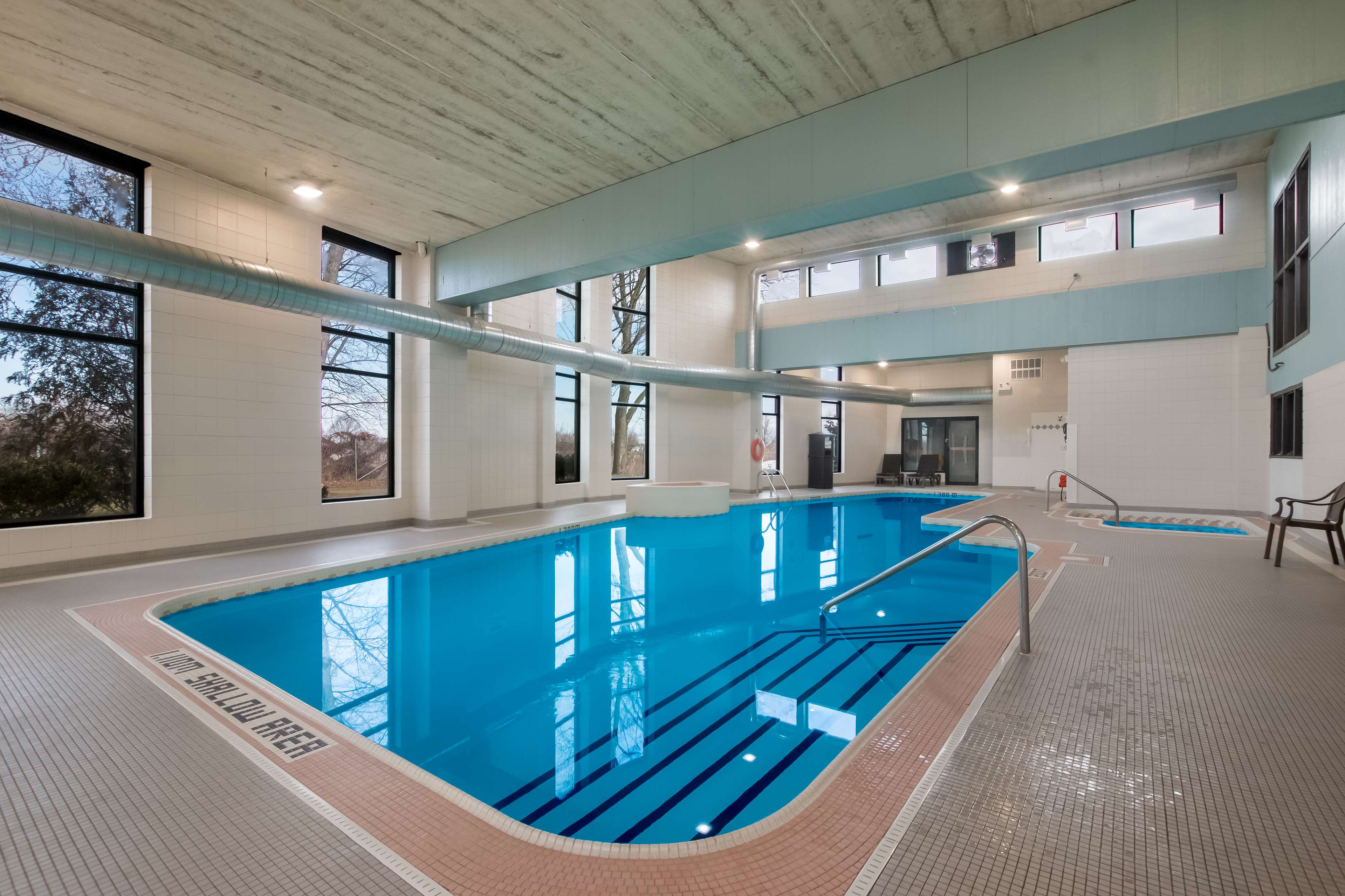 Pool Best Western Brantford Hotel And Conference Centre Brantford (519)753-8651