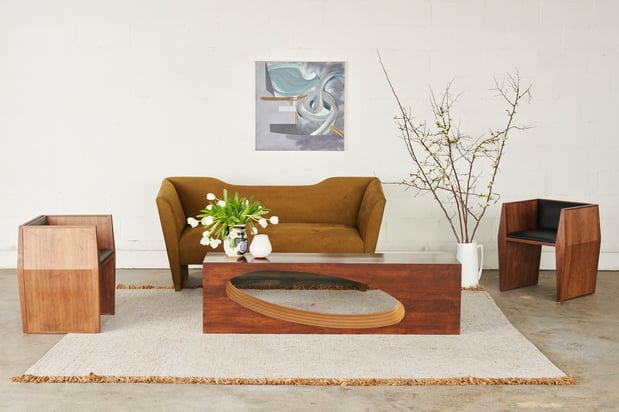 Images SENTIENT Furniture