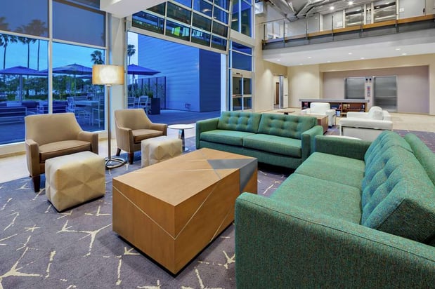 Images Hampton Inn & Suites San Diego Airport Liberty Station