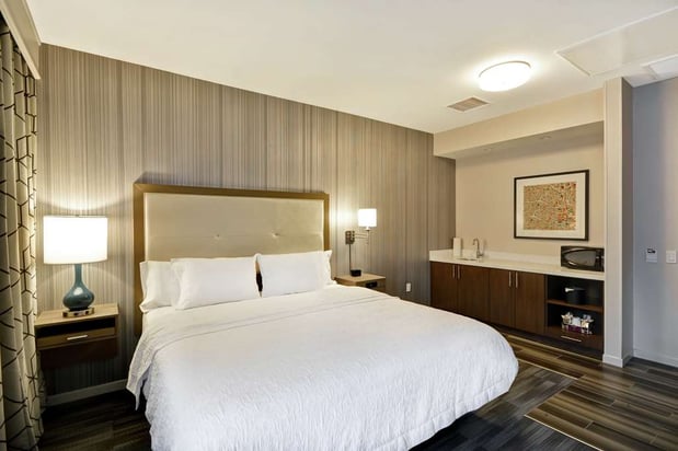 Images Hampton Inn and Suites Los Angeles Burbank Airport