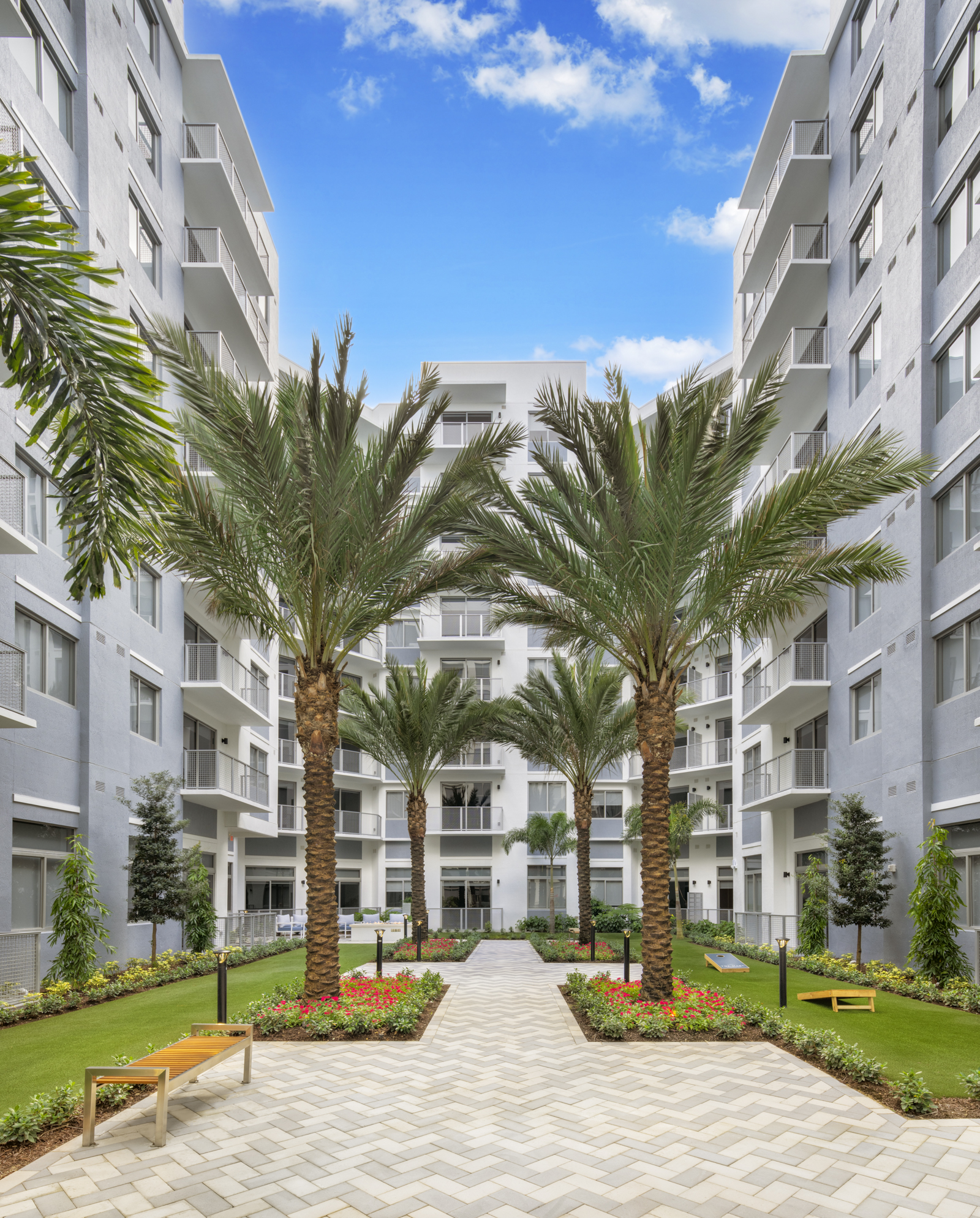 Garden Courtyard at The Marc Luxury Apartments in Palm Beach Gardens FL