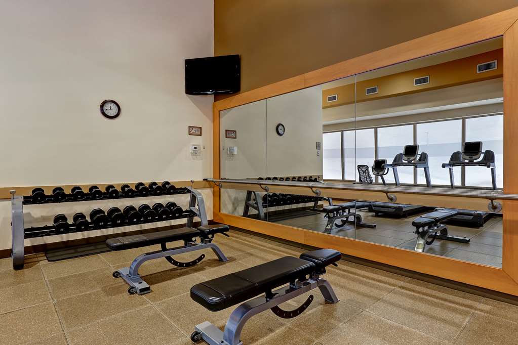 Embassy Suites by Hilton Niagara Falls Fallsview in Niagara Falls: Health club  fitness center  gym