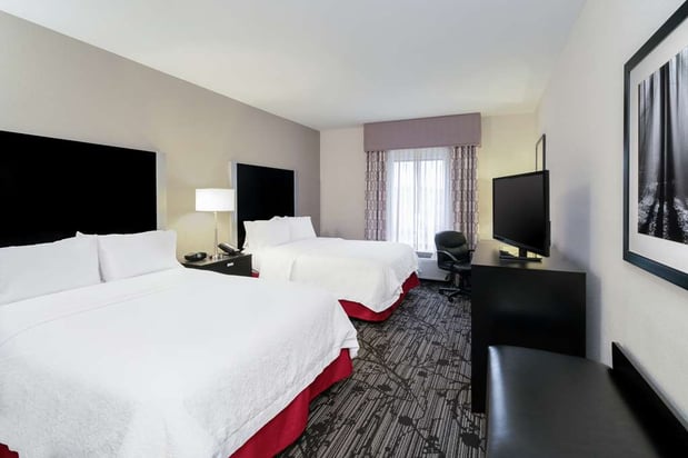 Images Hampton Inn & Suites Roanoke Airport