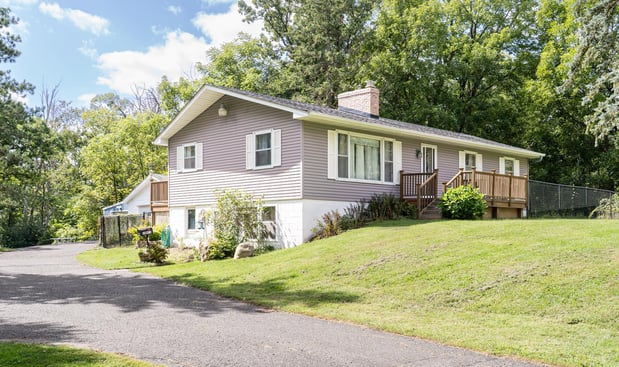 Images Abigail Ostendorf, RE/MAX Results