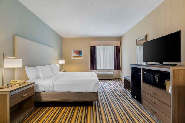 Images Best Western Plus New England Inn & Suites