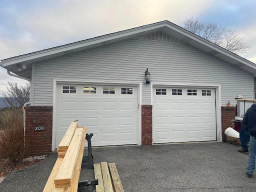 We are offering garage door installation services in New Tazewell, TN. Our team of professionals is equipped with the knowledge and experience to handle any garage door installation project, big or small. We pride ourselves on providing top-notch service to our clients and ensuring that their needs are met. Contact us today for an estimate!