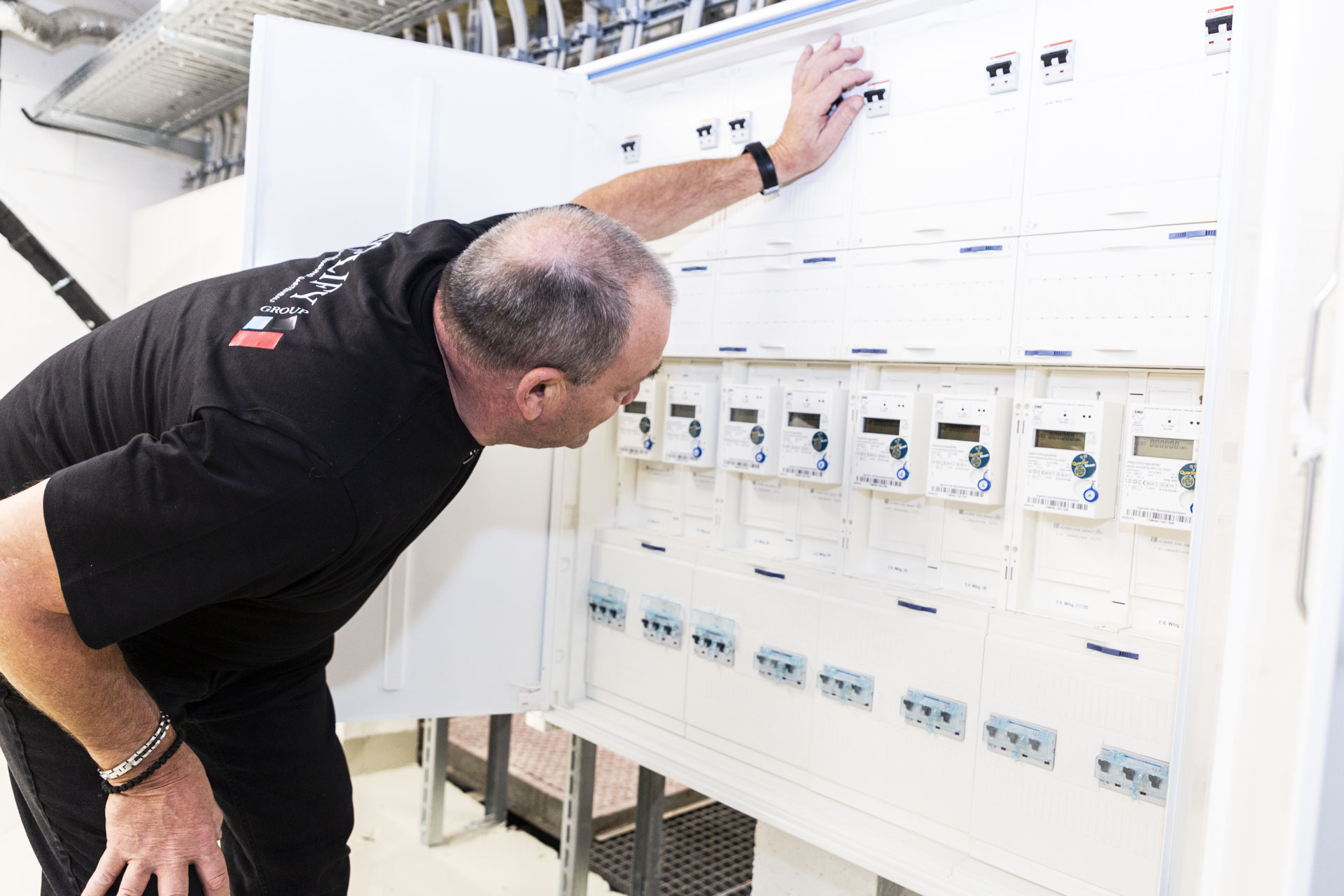 Simplify Group GmbH | Gebäudereinigung | Hausmeisterservice, Siemensstraße 5 in Kelkheim (Taunus)