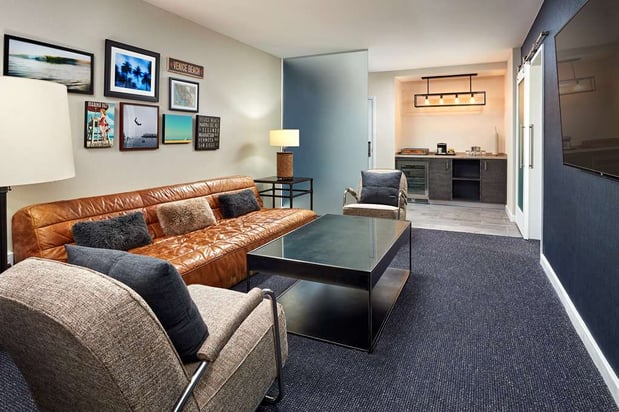 Images Hotel MdR Marina del Rey - a DoubleTree by Hilton