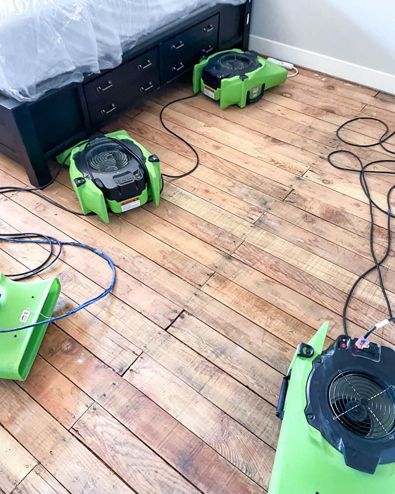 Dealing with water, fire, or mold damage is not easy. But with our 24/7 restoration services, we'll be by your side every step of the way to help you get your life back on track. Give SERVPRO of Sunnyvale North a call today! 