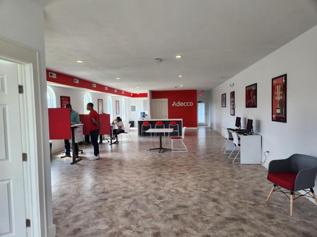 Images Adecco Staffing