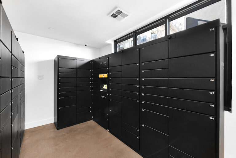 Indoor package lockers & mail room