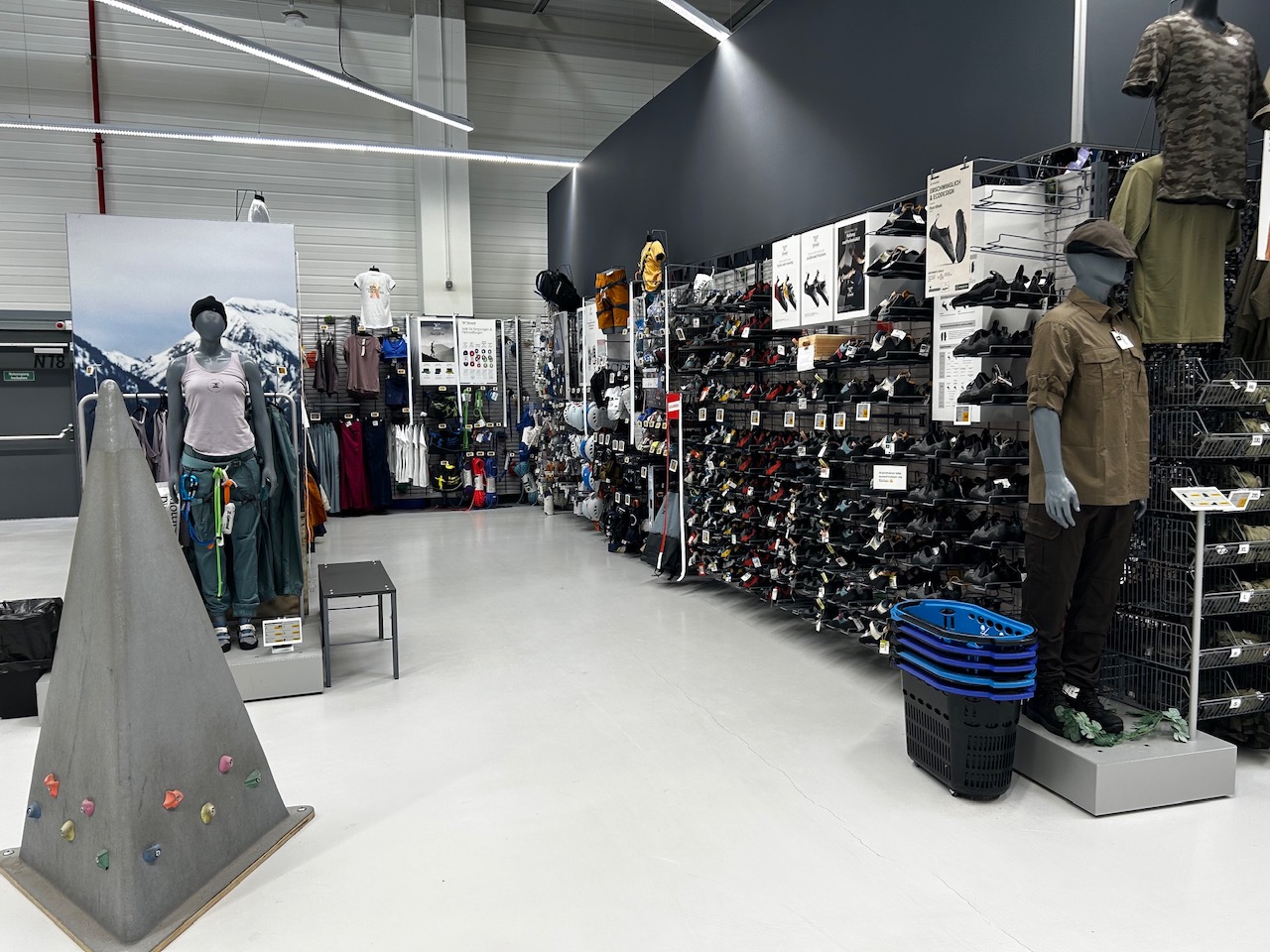 DECATHLON Weiterstadt, Gutenbergstr. 1 in Weiterstadt