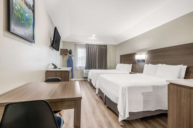 Images SureStay Studio by Best Western Conroe Downtown