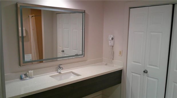 Images HOM Hotel Gainesville, SureStay Collection by Best Western