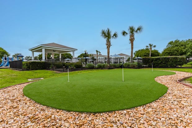 Images Chateau Des Lions Apartment Homes